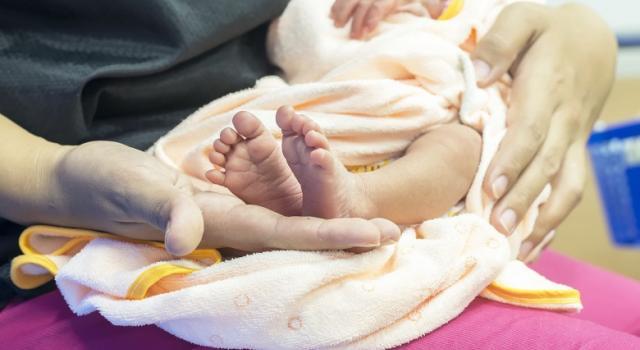 Le Portugal Bouleverse Par La Naissance D Un Bebe Sans Visage Beninplus